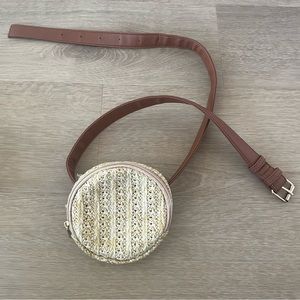 FOREVER 21 Wicker Belt Bag